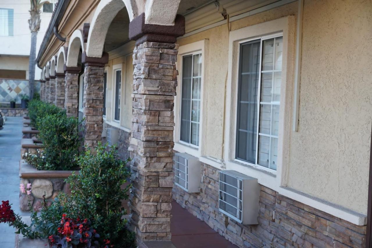 Avenue Motel Гардина Екстериор снимка